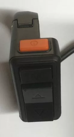 Brose Bediendisplay Ab 2020 Topology DS103 Fest In Der Mitte 3,5 Zoll Farb-TFT M.Gen.2 Stecker -Fahrradzubehör Verkäufe Bulls Brose Display DS103 fest Farbe farbig Mitte 41385 Bedienteila